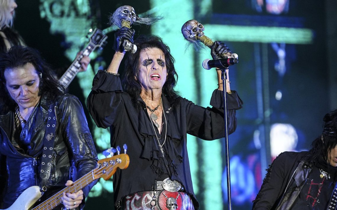 Alice Cooper's Gracious Gesture: When Rock Legends Reward Kindness with Signed Albums